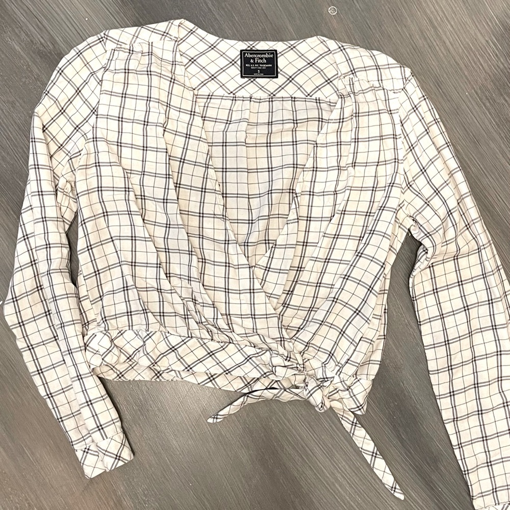 Abercrombie & Fitch Striped Tie-Front Long Sleeve Shirt